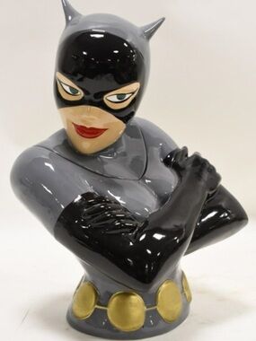 1998 Vintage Warner Bros. Studio Store
Catwoman Batman Cookie Jar w/ Lid and Box